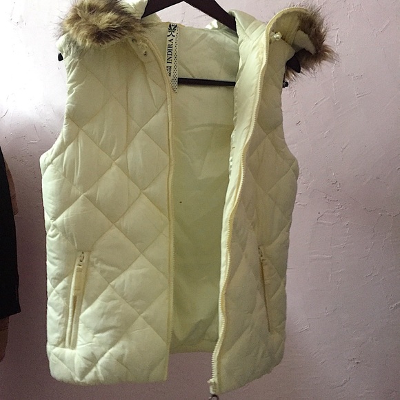Indira Powder Room Puffy Fur Vest - Picture 8 of 14